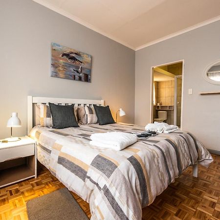 Guesthouse Fischreiher B&B Свакопмунд Экстерьер фото