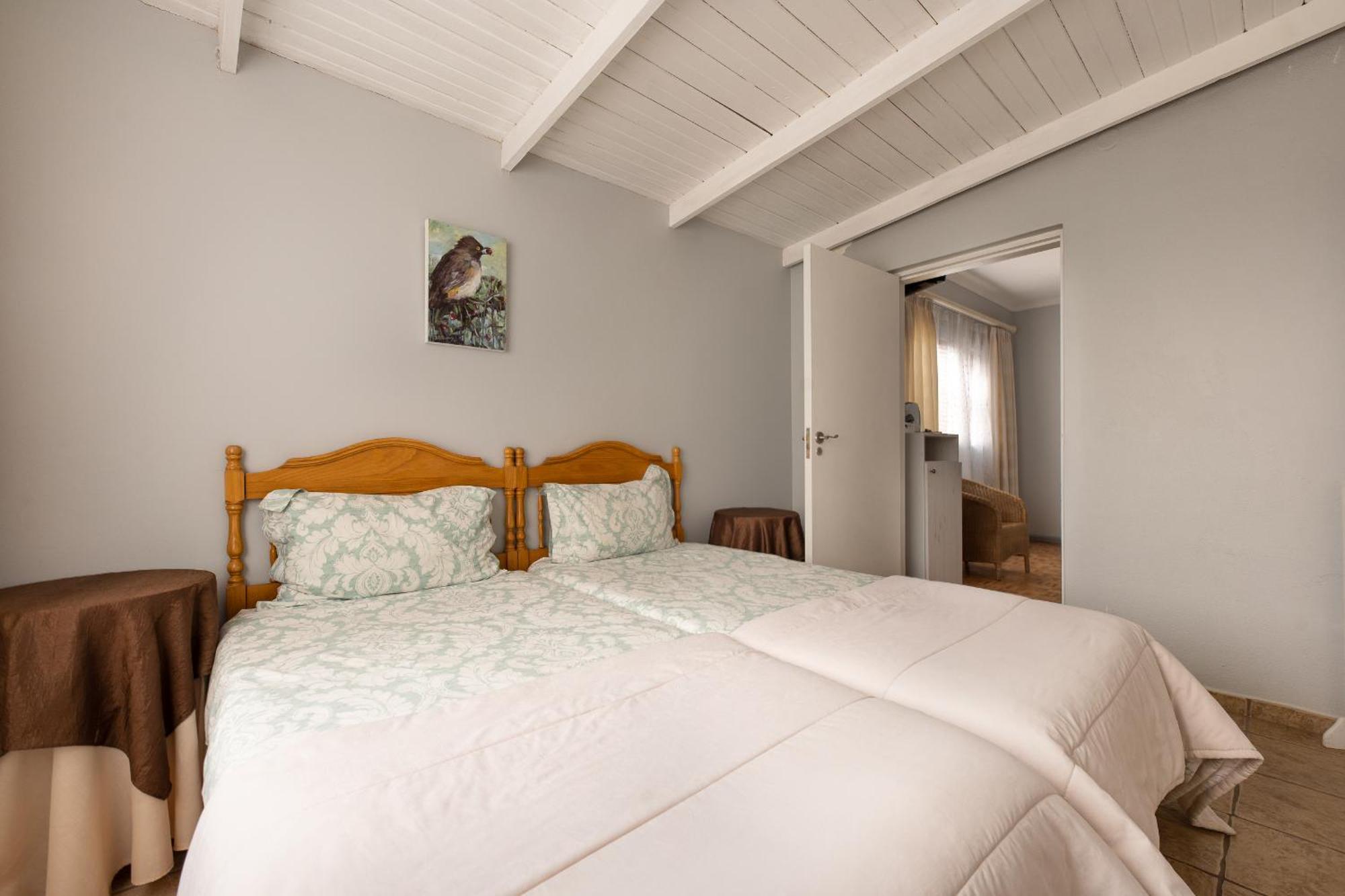 Guesthouse Fischreiher B&B Свакопмунд Экстерьер фото