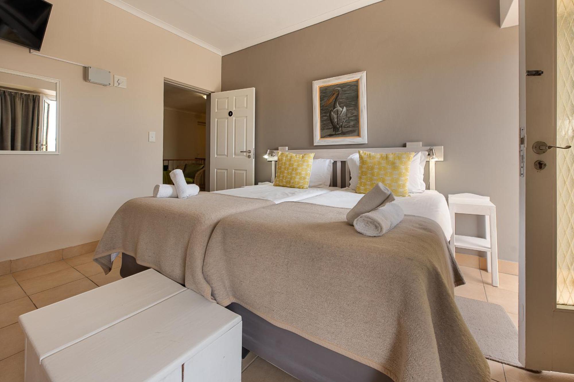 Guesthouse Fischreiher B&B Свакопмунд Экстерьер фото