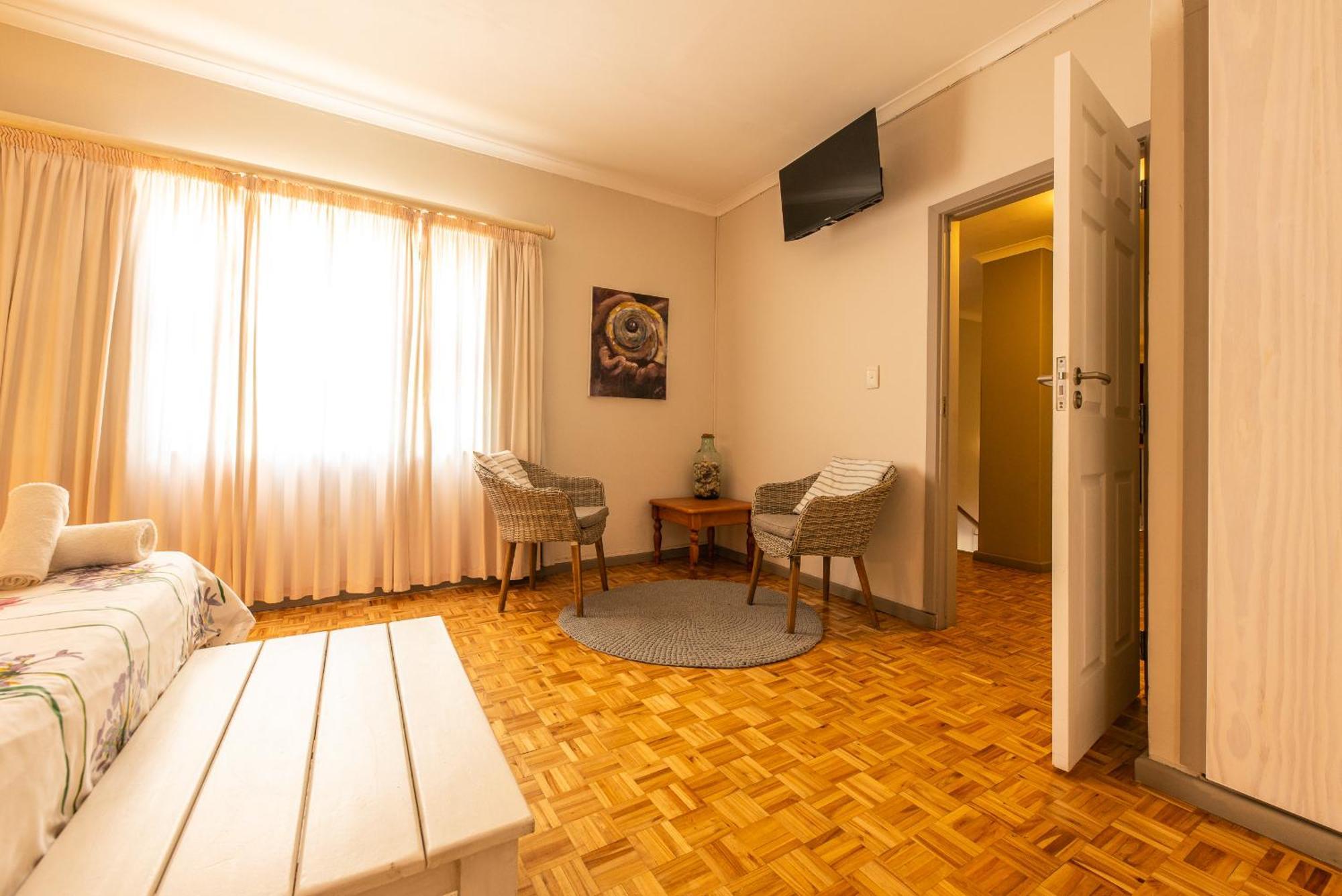 Guesthouse Fischreiher B&B Свакопмунд Экстерьер фото